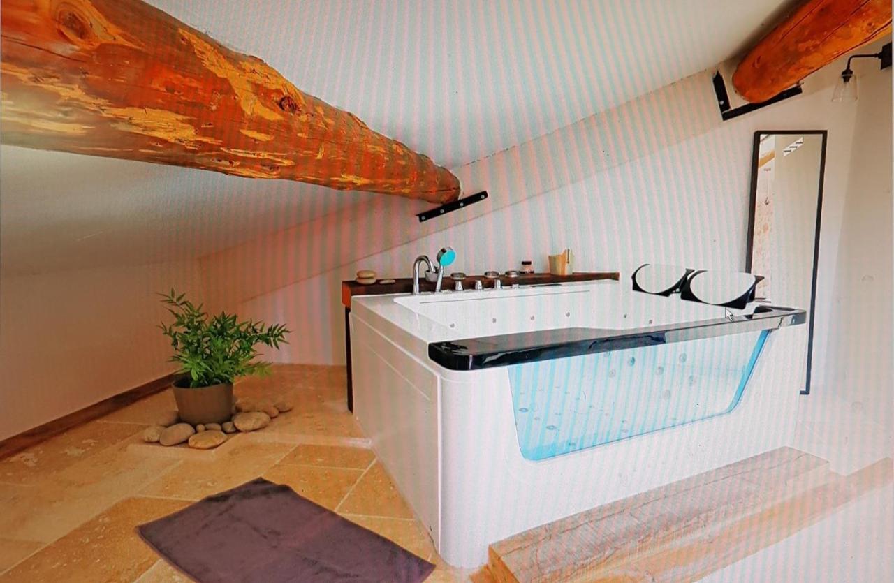 Appartement de charme Sud Luberon classé 4 étoiles Puyvert Esterno foto
