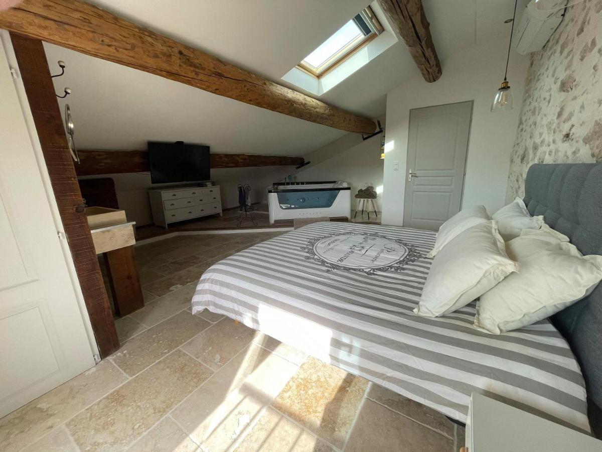 Appartement de charme Sud Luberon classé 4 étoiles Puyvert Esterno foto